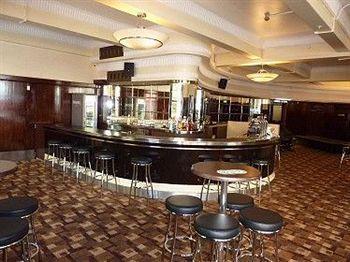 Hostel World Square *