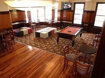 World Square Hostel *